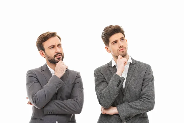 Retrato Dos Hombres Negocios Pensativos Mirando Hacia Otro Lado Aislados —  Fotos de Stock