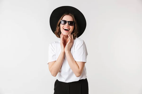 Retrato Una Joven Risueño Vestida Con Sombrero Negro Gafas Sol — Foto de Stock