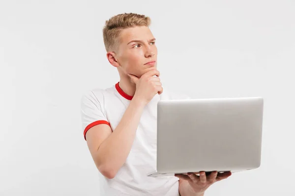 Imagem Homem Concentrado Anos Idade Shirt Tocando Seu Queixo Pensando — Fotografia de Stock