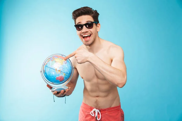 Yüzme Mutlu Bir Genç Gömleksiz Adam Portresi Işaret Parmağı Bir — Stok fotoğraf