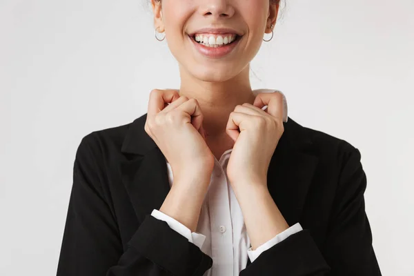 Image Recadrée Jeune Femme Affaires Bouton Chemise Isolée Sur Fond — Photo