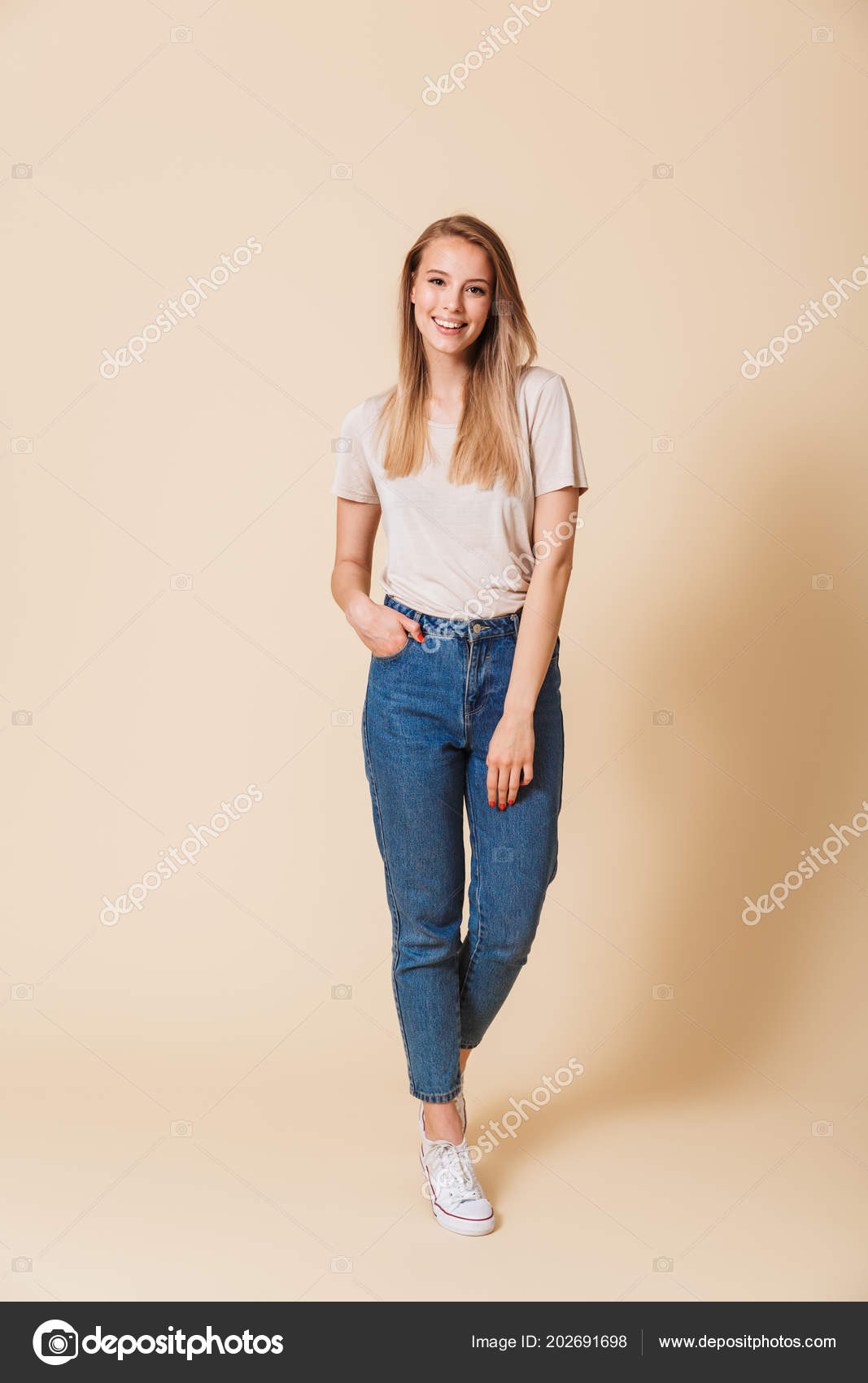 Premium Photo | Female standing pose studio concept