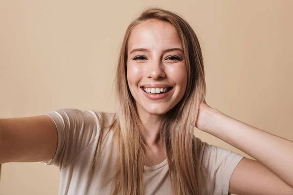 Portrait Une Jeune Fille Mignonne Prenant Selfie Avec Les Mains — Photo