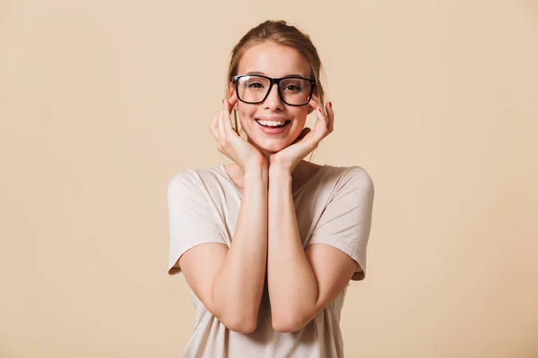 Portrait Belle Femme Européenne Des Années Portant Shirt Basique Des — Photo