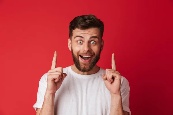 Imagen Joven Guapo Hombre Emocional Parado Aislado Sobre Fondo Pared —  Fotos de Stock