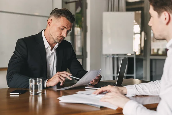 Business Career Placement Concept Caucasian Businessman 30S Negotiating Male Employer — Stock Photo, Image