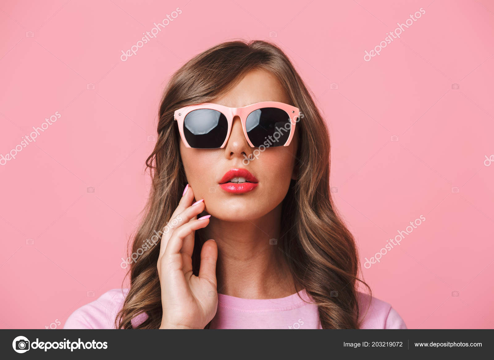 Photo Closeup Sexual Charming Woman 20s Long Curly Hairstyle