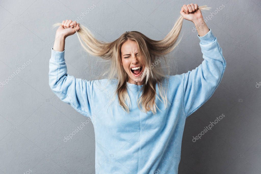 Daddy long hair screaming blonde