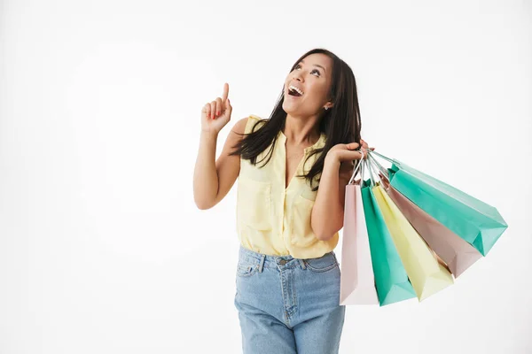 아시아 쇼핑백 가리키는와 배경에 고립의 이미지 — 스톡 사진