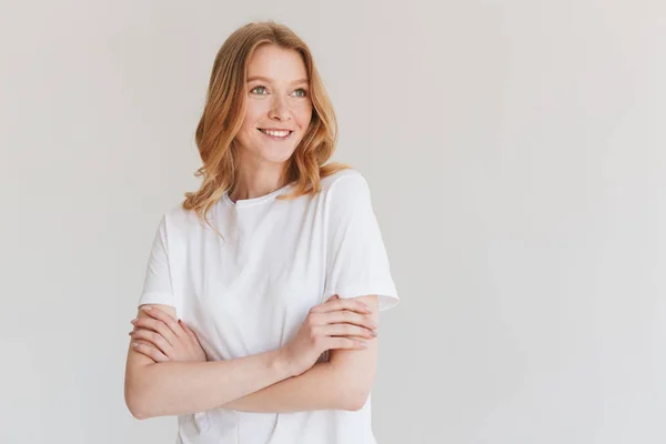 Imagem Incrível Jovem Mulher Ruiva Bonito Isolado Sobre Fundo Parede — Fotografia de Stock