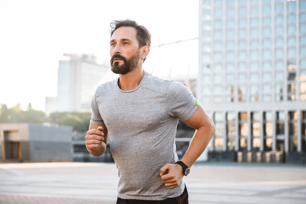 Image Handsome Strong Mature Sportsman Running Street Outdoors Looking Aside — Stock Photo, Image