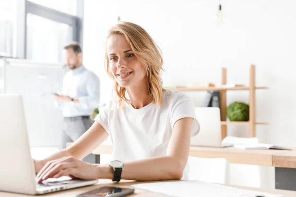 Friendly Woman Manager Working Laptop Computer While Sitting Office Man — Stock Photo, Image