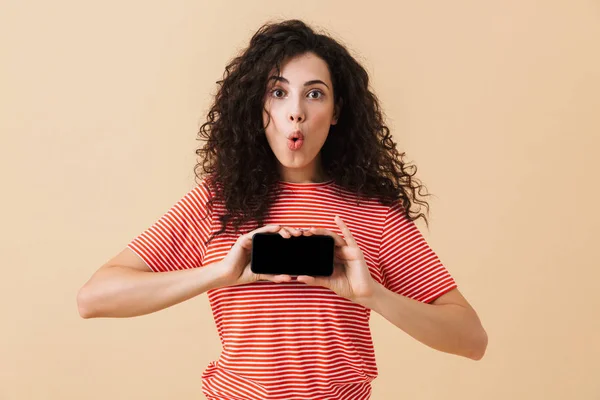 Imagem Jovem Mulher Encaracolado Chocado Isolado Sobre Fundo Bege Mostrando — Fotografia de Stock