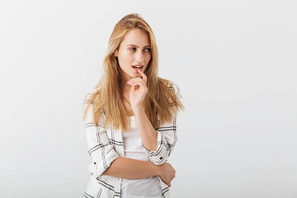 Retrato Una Chica Casual Joven Pensativa Mirando Hacia Otro Lado — Foto de Stock