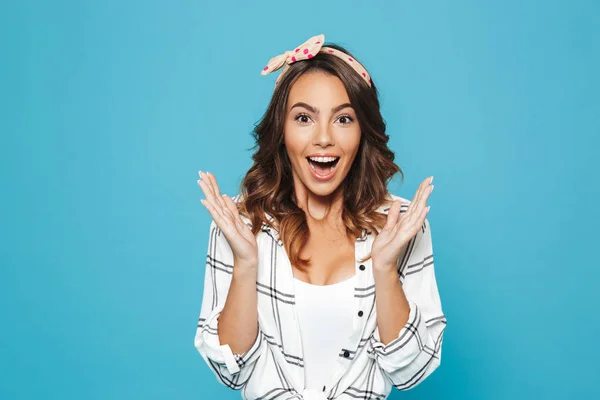 Portrait Lovely Brunette Woman 20S Wearing Casual Smiling Raising Hands — Stock Photo, Image