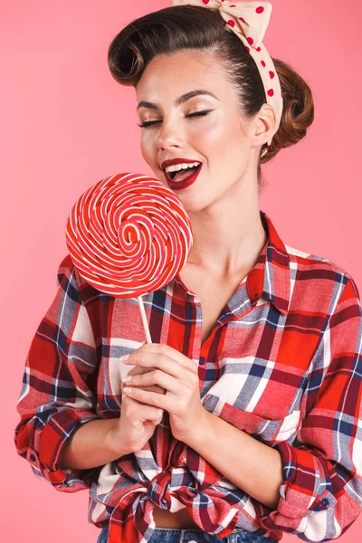 Foto Van Mooie Jongedame Pin Geïsoleerd Roze Achtergrond Muur Holding — Stockfoto