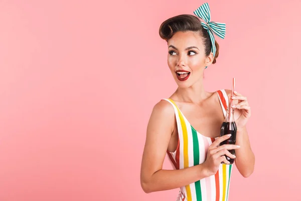 Imagen Joven Excitada Mujer Pin Aislada Sobre Pared Fondo Rosa — Foto de Stock
