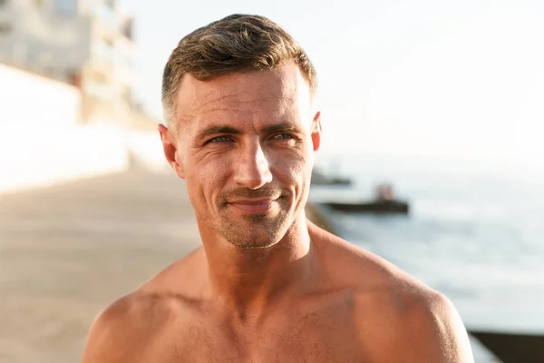 Close Smiling Shirtless Sportsman Looking Away Beach — Stock Photo, Image