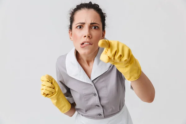 Retrato Uma Jovem Empregada Doméstica Séria Vestida Uniforme Luvas Borracha — Fotografia de Stock