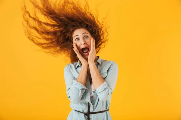 Image Shocked Surprised Woman 20S Shaking Hair Grabbing Face Shouting — Stock Photo, Image