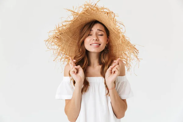 Ritratto Donna Europea Superstiziosa 20S Indossa Grande Cappello Paglia Tenendo — Foto Stock