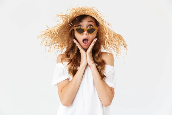 Retrato Mujer Excitada Sorprendida Años Con Sombrero Paja Grande Gafas — Foto de Stock