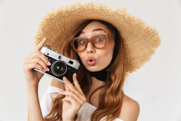 Imagen Mujer Joven Hipster Años Con Sombrero Paja Gafas Sol —  Fotos de Stock