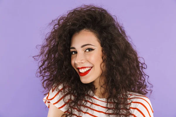 Foto Primer Plano Mujer Moda Adorable Con Pelo Rizado Desgaste — Foto de Stock