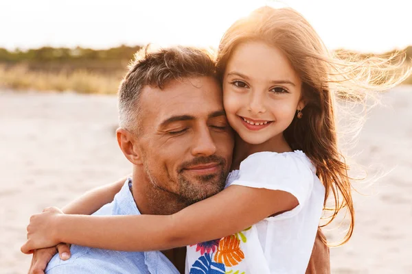 Image Young Cute Family Having Fun Together Outdoors Beach — Stock Photo, Image