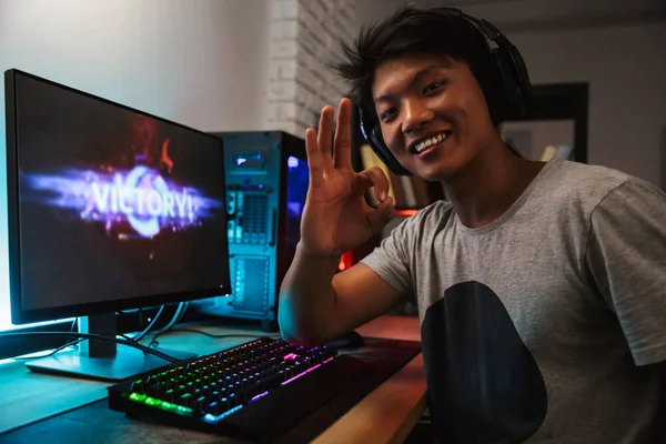 Excited Smiling Gamer Boy Rejoicing Victory While Playing Video Games — Stock Photo, Image