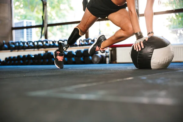 Val Fogpótlás Sportruházat Csinál Edzőteremben Fitness Labda Gyakorlatok Torna Fogyatékos — Stock Fotó