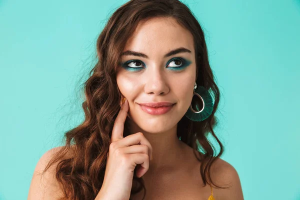 Foto Cerca Elegante Chica Feliz Años Con Hermoso Maquillaje Sonriendo —  Fotos de Stock