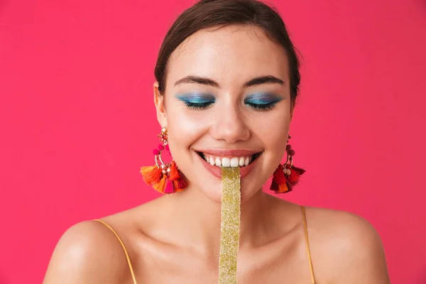 Foto Primer Plano Elegante Mujer Glamour Años Con Pendientes Moda —  Fotos de Stock