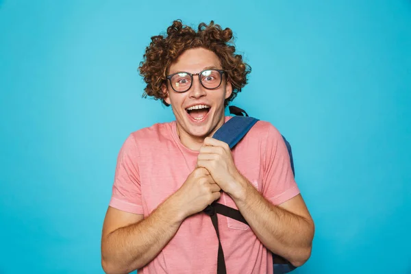 Photo Shy Geek Guy Curly Hair Wearing Glasses Backpack Smiling — Stock Photo, Image