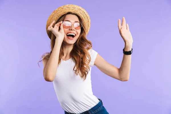 Imagem Mulher Excitada Isolada Sobre Fundo Parede Roxo Acenando — Fotografia de Stock