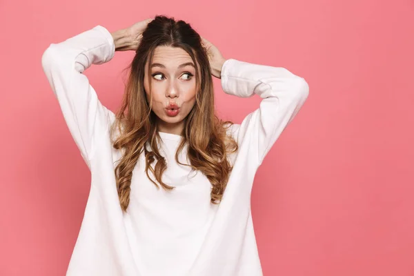 Portrait Pretty Young Casual Girl Looking Away Isolated Pink Background — Stock Photo, Image