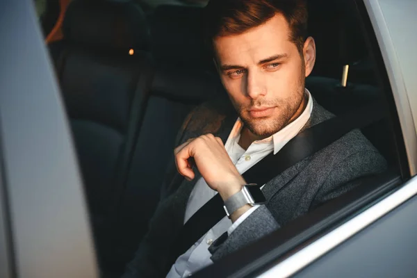 Portrait Serious Businessman Wearing Classic Suit Back Sitting While Riding — Stock Photo, Image