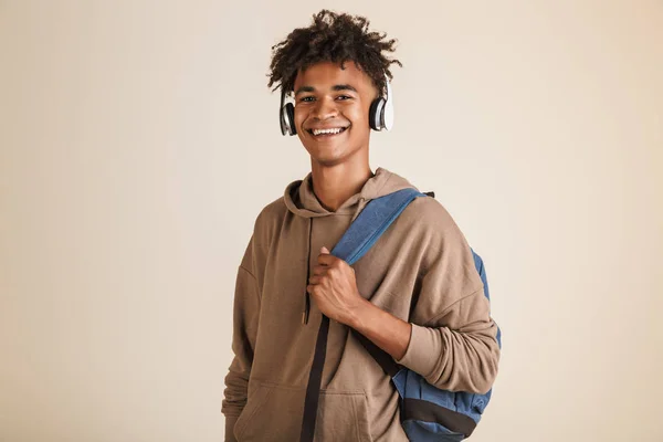 Retrato Joven Afro Americano Alegre Vestido Con Sudadera Con Capucha — Foto de Stock