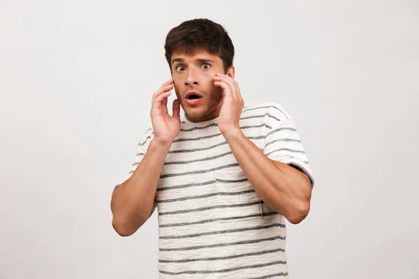 Foto Hombre Guapo Asustado Pie Aislado Sobre Pared Fondo Blanco —  Fotos de Stock