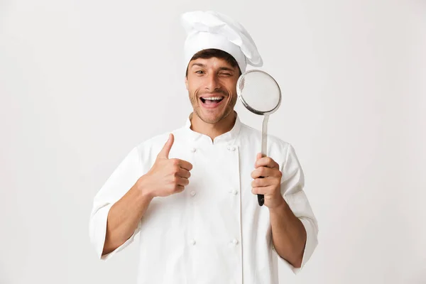 Afbeelding Van Knappe Jonge Chef Kok Mens Geïsoleerd Witte Muur — Stockfoto