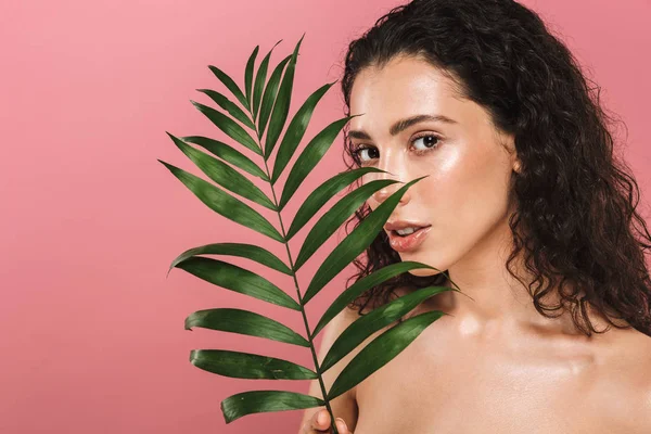 Retrato Una Hermosa Joven Posando Aislada Sobre Rosa Cuidar Piel — Foto de Stock