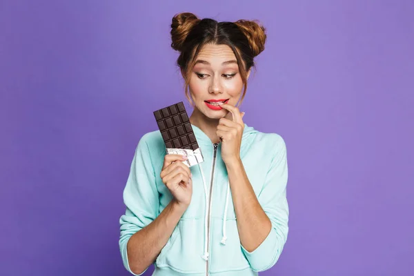 Retrato Uma Menina Bonita Com Maquiagem Brilhante Isolado Sobre Fundo — Fotografia de Stock