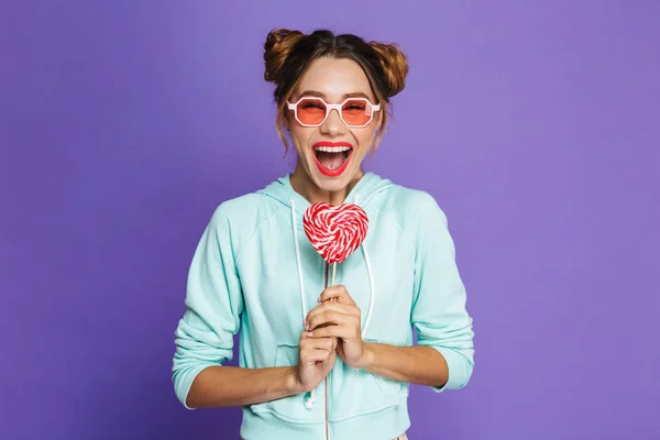 Imagem Menina Alegre Elegante Com Dois Pães Segurando Comendo Grande — Fotografia de Stock