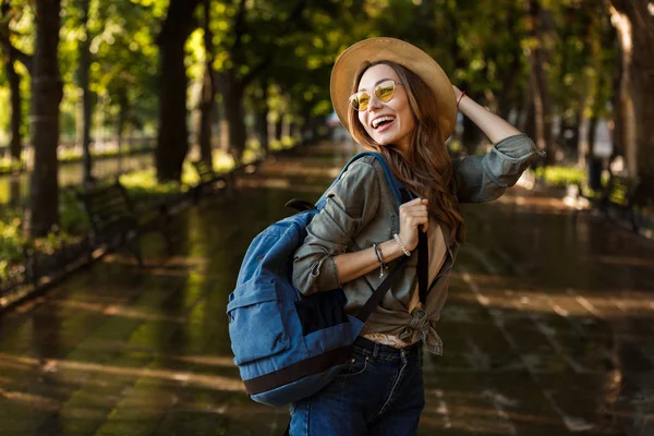 Image Excited Beautiful Young Happy Woman Walking Outdoors Backpack — Stock Photo, Image