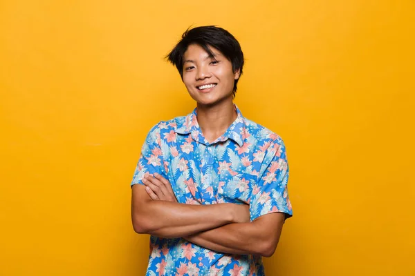 Imagen Feliz Joven Asiático Posando Aislado Sobre Fondo Amarillo —  Fotos de Stock