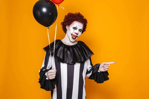 Clown Homme Heureux Portant Costume Noir Maquillage Halloween Regardant Caméra — Photo