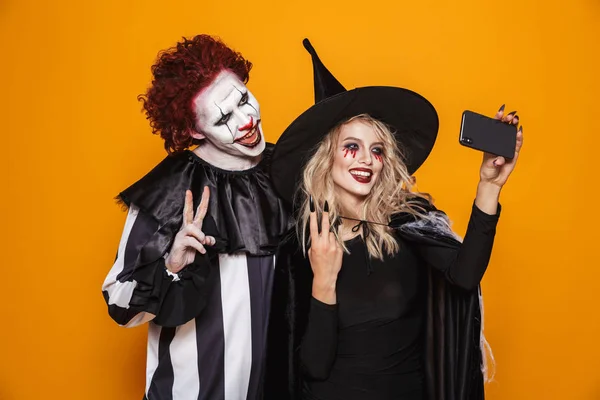 Foto Mujer Bruja Hombre Bromista Con Traje Negro Maquillaje Halloween —  Fotos de Stock