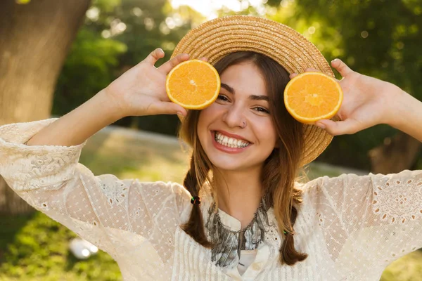 Close Smiling Young Girl Summer Hat Spending Time Park Showing — Stock Photo, Image