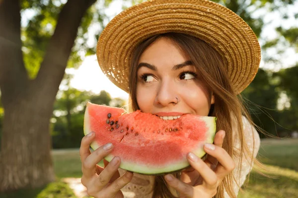 Close Excited Young Girl Summer Hat Spending Time Park Biting — Stock Photo, Image