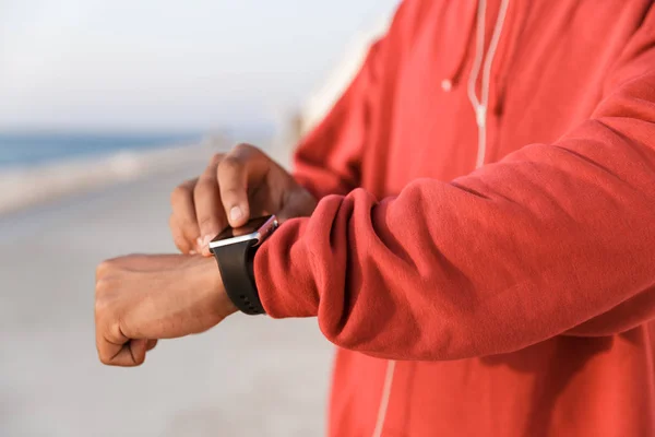 Primer Plano Joven Adolescente Africano Vestido Con Sudadera Con Capucha — Foto de Stock